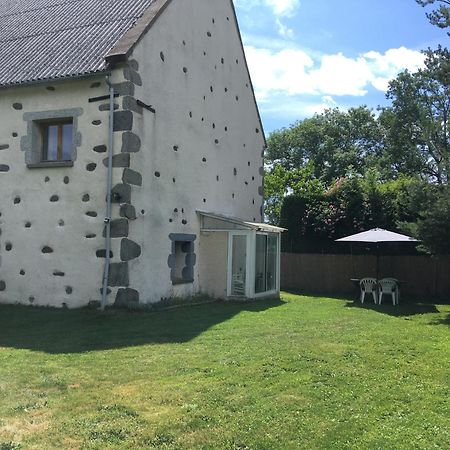 Gite Rural - Grange Des Pres Blancs Chaine Des Puys Le Vernet-Sainte-Marguerite Kültér fotó
