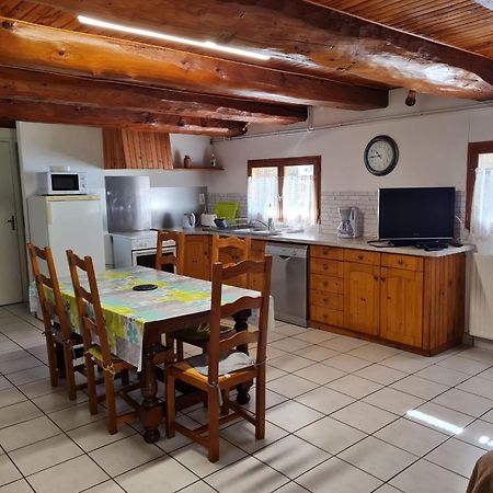 Gite Rural - Grange Des Pres Blancs Chaine Des Puys Le Vernet-Sainte-Marguerite Kültér fotó