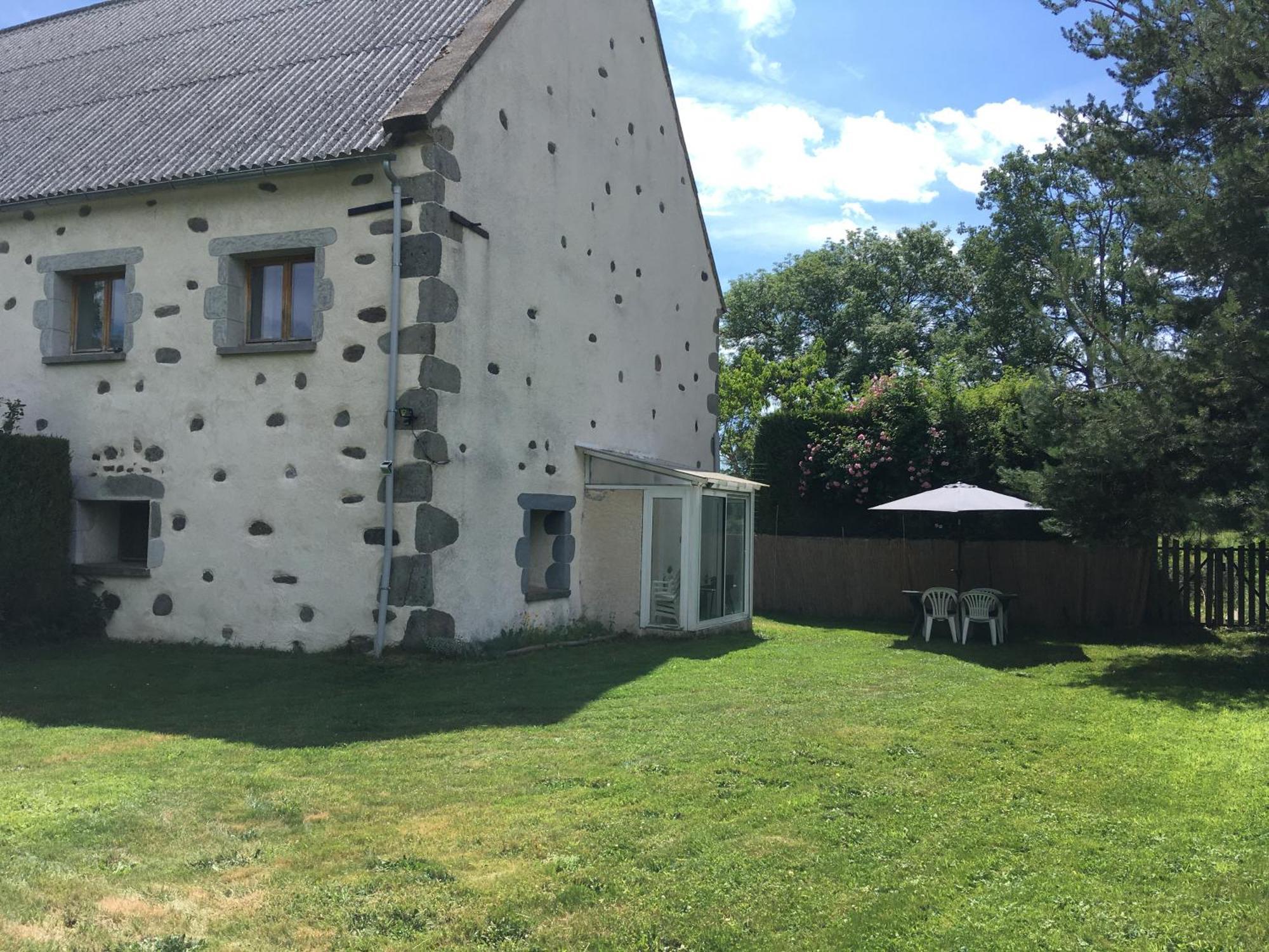 Gite Rural - Grange Des Pres Blancs Chaine Des Puys Le Vernet-Sainte-Marguerite Kültér fotó